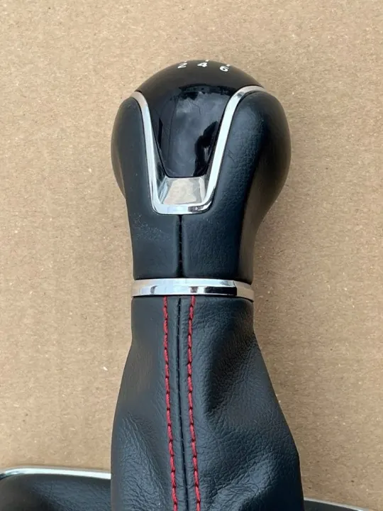 Pommeau de levier SEAT OEM 6P0711113F pour Ibiza IV image 9