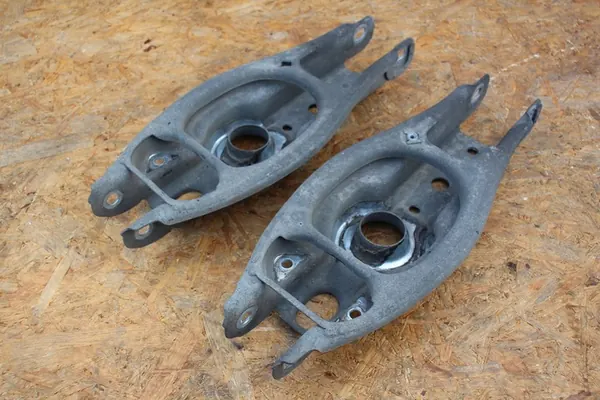 Bracci di Controllo Posteriori BMW E8X E9X Set Originale image 2