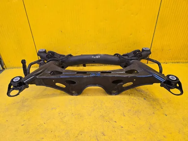Barra de remolque trasera Volvo XC40 OEM 32221557 image 3