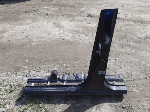 Toyota Hilux VII linker dorpel OEM LEWY image 2