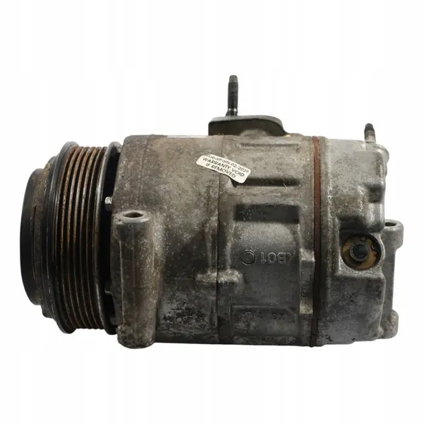 Ford Focus MK3 ilmastointikompressorin pumppu OEM 2069520 image 2
