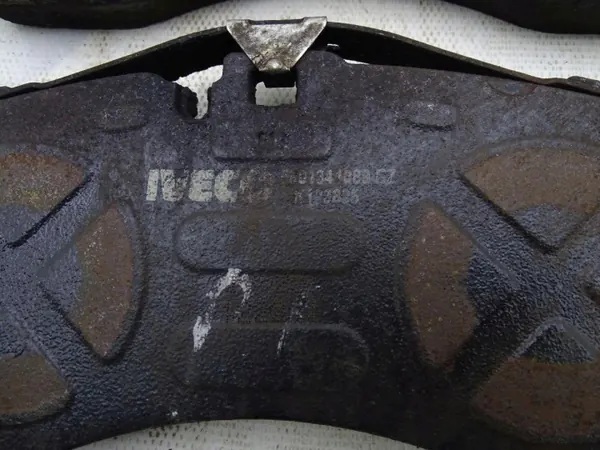 OEM 5601341089 etujarrulevyt Iveco Stralisille image 4