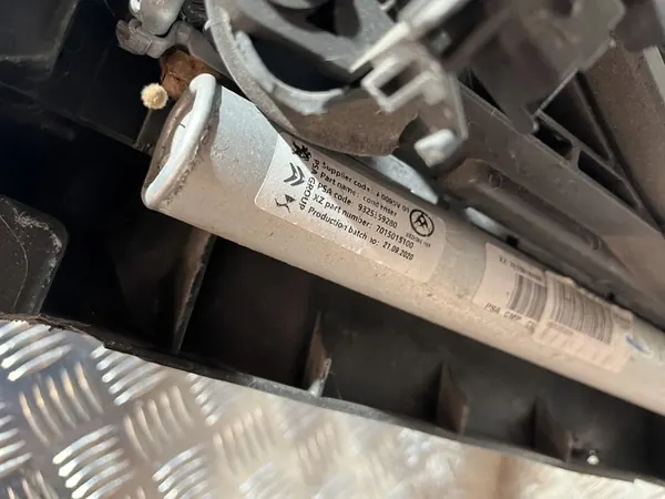 Paraurti anteriore completo Opel Corsa F 1.2 VTI image 4