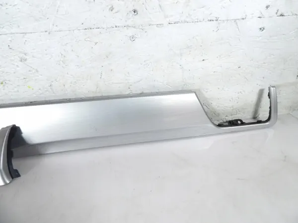 Skoda Rapid Console Sierstrip OEM 5JB 858 134B - Gebruikt image 3