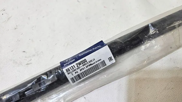 Framruta tätning Hyundai Santa Fe III vänster 861312W000 image 3