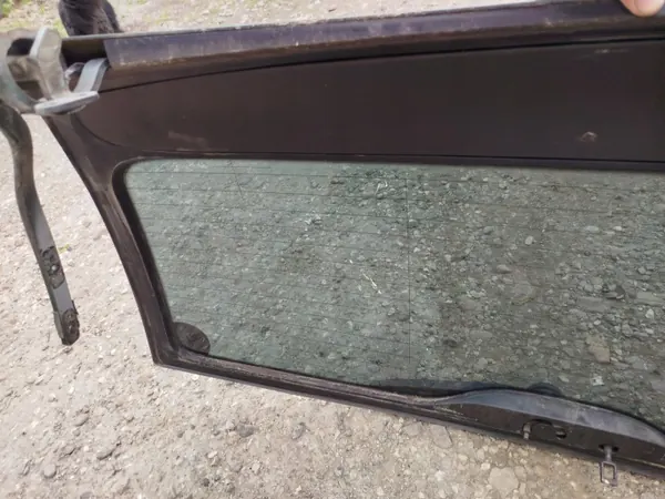 Vitre de hayon OEM VW Touareg I 06-10 ouvrable image 9