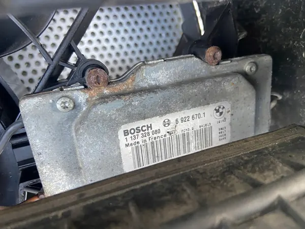 Klimatanläggningsradiatorfläkt BMW E46 LIFT 320D 320i OE image 2