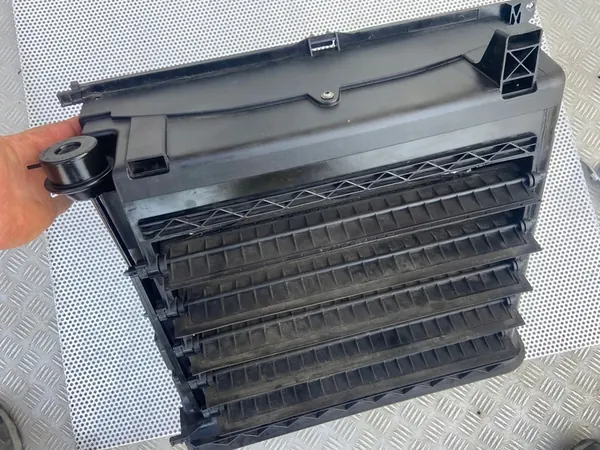 Klimatanläggningsradiatorfläkt BMW E46 LIFT 320D 320i OE image 3