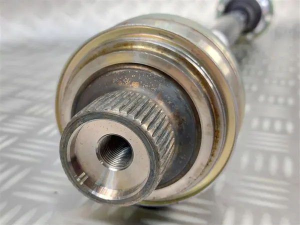 Semi-eje trasero derecho Audi Q8 usado OEM 4M0501203D image 3