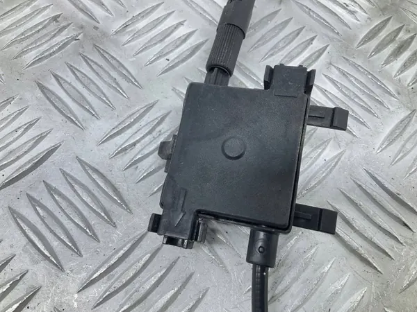 Fecho do capô Audi A3 S3 8V OEM 8V0823531 image 10