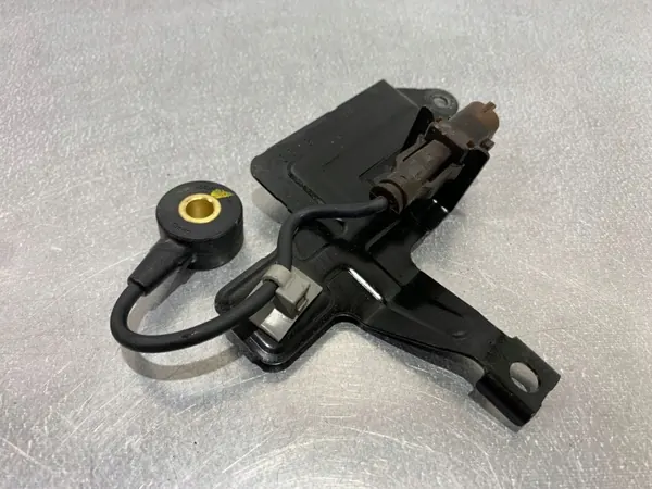 Sensor de batida Opel OEM FBZ19622 - Estado usado image 2