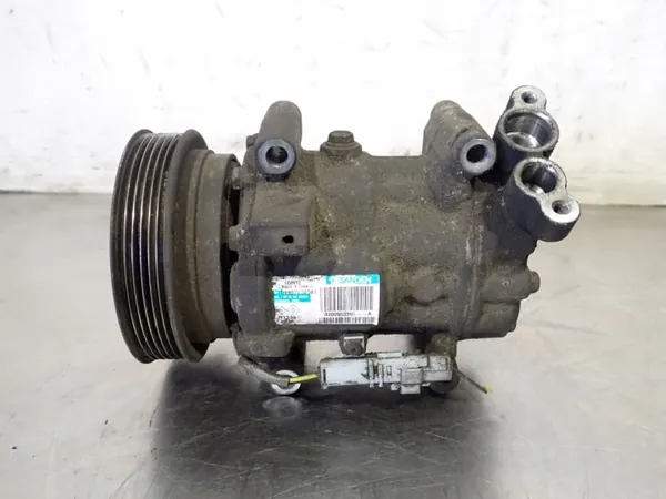 OEM 8200953359--A AC-compressor voor Nissan NV200 image 2