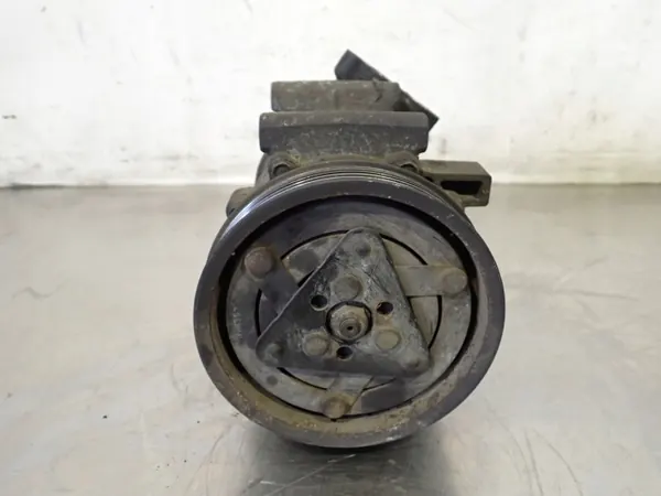 OEM 8200953359--A AC-compressor voor Nissan NV200 image 5