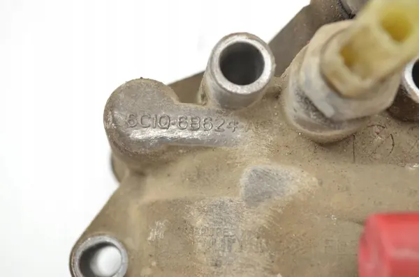 Oljefilterfäste Ford Transit 2008 2132516 image 6