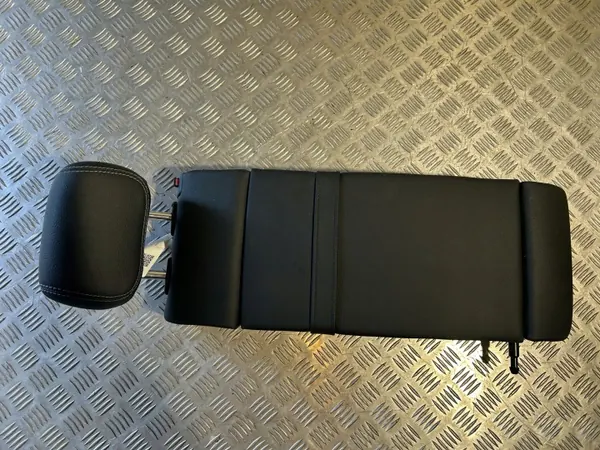 Mercedes-Benz GL X166 Rücksitzarmlehne OEM UTO57534 image 6