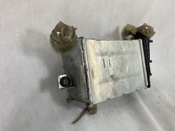 Radiador Intercooler para Mercedes W213 W253 A6420900414 image 2