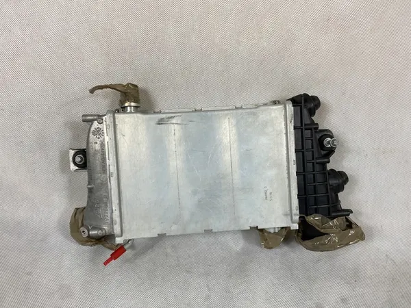 Radiador Intercooler para Mercedes W213 W253 A6420900414 image 4