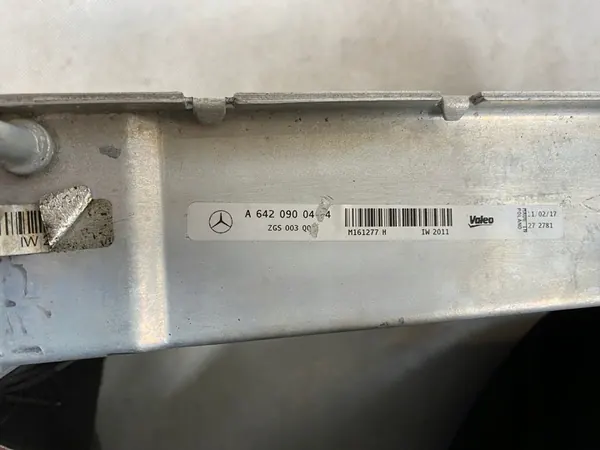 Radiador Intercooler para Mercedes W213 W253 A6420900414 image 7