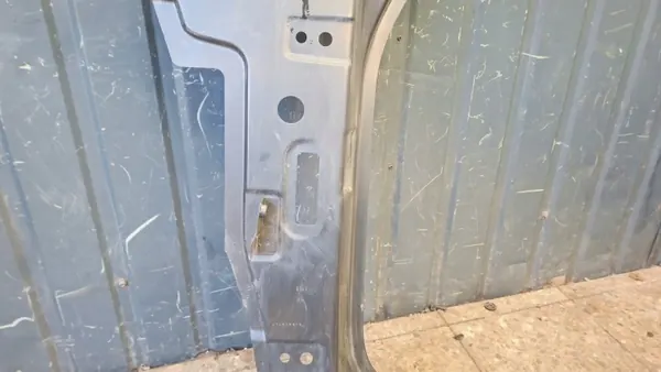 OEM 2K4809605K Vasen pylväs VW Caddy:lle image 3