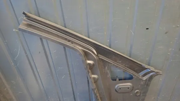 OEM 2K4809605K Vasen pylväs VW Caddy:lle image 9