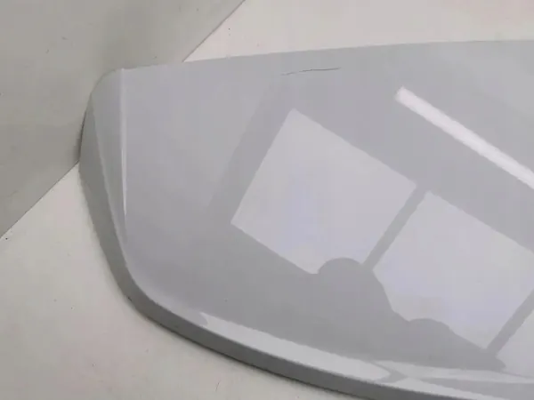 Spoiler Traseiro Audi Q3 OEM 83A827933A - Usado image 4