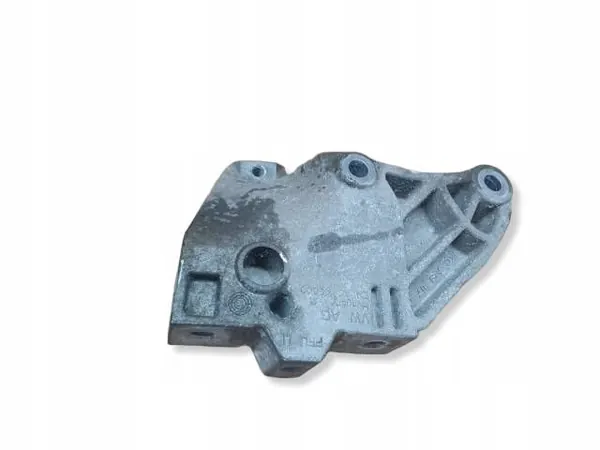 VW SKODA Vaihteiston Kiinnike OEM 1K0199117CK Käytetty image 4