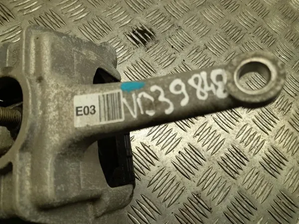 Hyundai Kona Motorfäste Höger OEM 21810-BE000 image 4