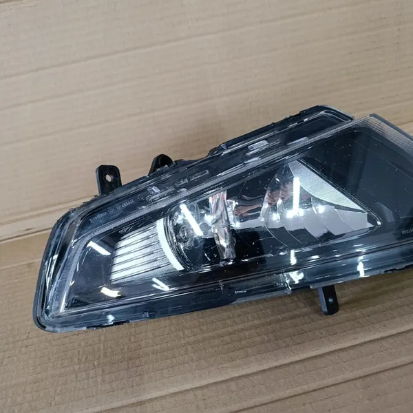 Farol Halógeno Esquerdo Seat Leon III FR image 4