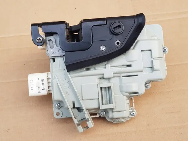 Hintere Linke Türschloss / SEAT LEON II / OEM 1P0839015 image 6