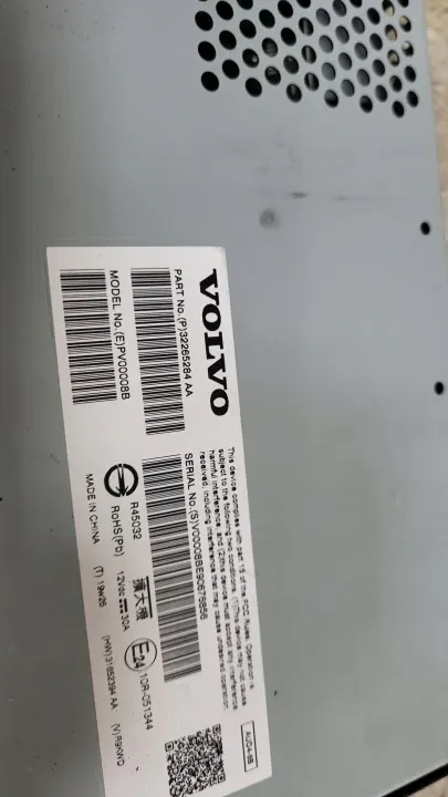 Volvo Radiovahvistin OEM 32265284AA - Käytetty image 3