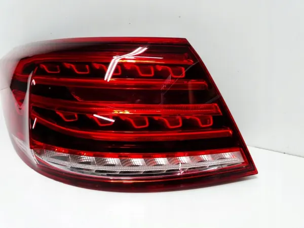 MERCEDES W207 LIFT - LINKER ACHTERLICHT A2079063300 image 2