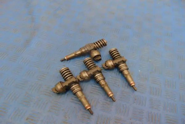 Skoda Fabia I 1.9D Diesel Injector Set OEM 0414720037 image 3