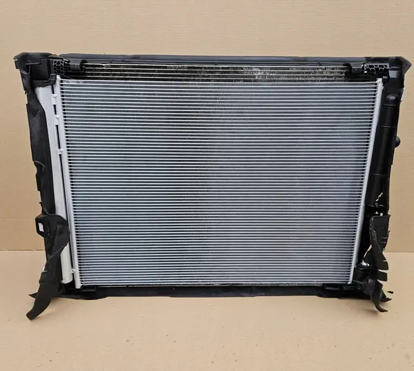 Mercedes GLC X253 C253 Radiator Set OEM image 4