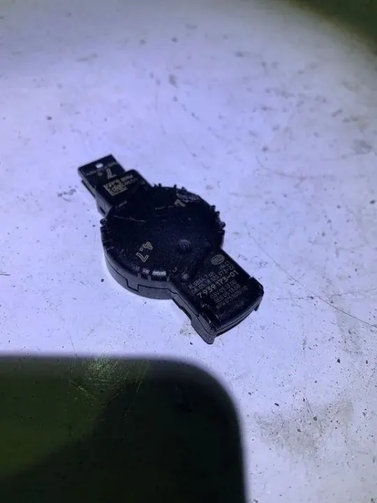 Capteur de pluie BMW OEM 793917301 pour Série 1 F20 image 2