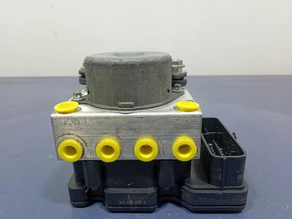 Pompe ABS OEM 44510-0H020 pour Citroen C1 2012-2014 image 2