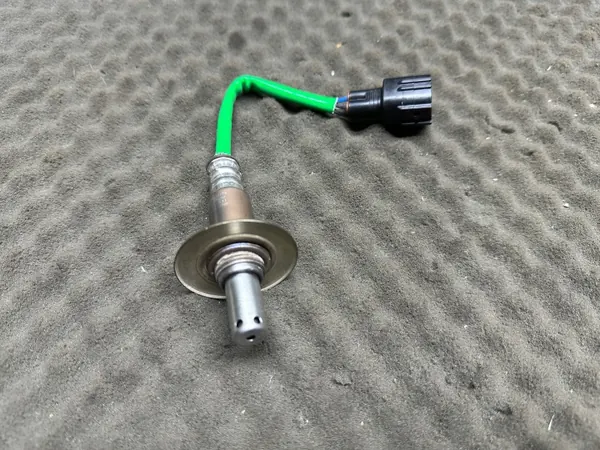 Sonda Lambda OEM 22690AB070 para Subaru image 2