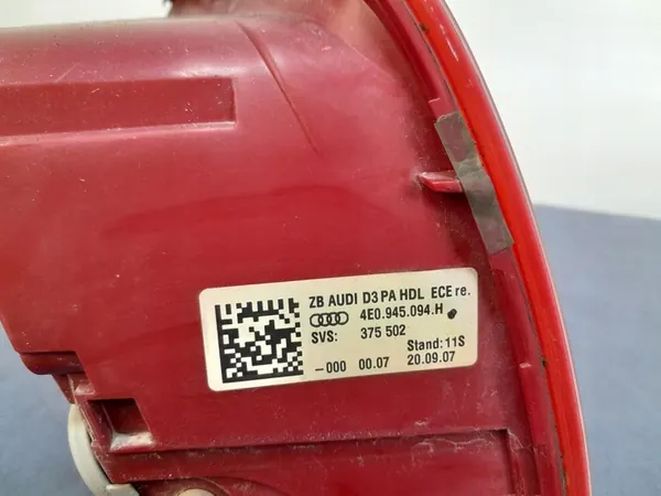 AUDI A8 D3 Lift Lámpara Trasera Derecha 4E0945094H image 5