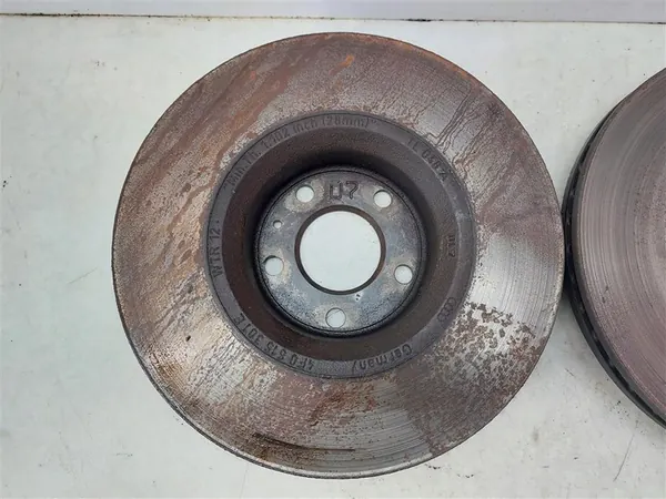 Discos de Freio Dianteiros Audi A6 C6 2.7 TDI 04-11 R 4F0615301E image 5