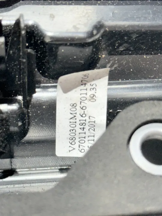 Maserati Ghibli Bagageutrymme Kromlist OEM 670010758 image 7