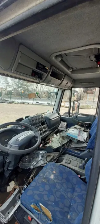 Cabine de jour complète Iveco OE pour Eurocargo 80E17 75E15 image 4