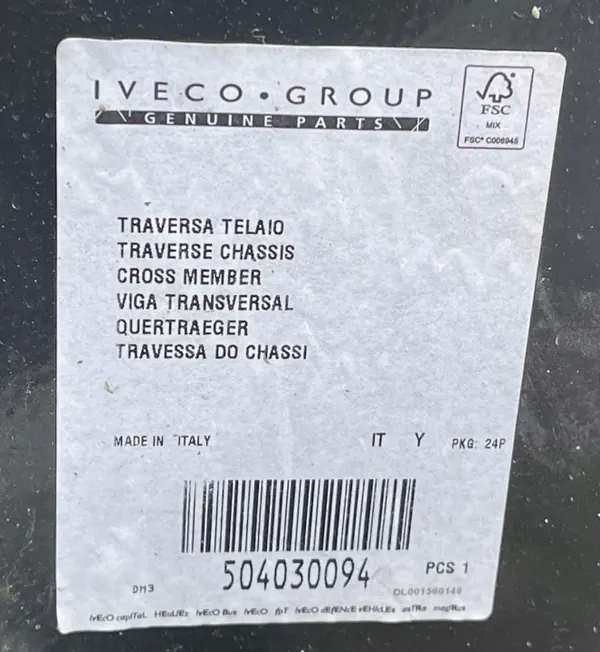 Trave transversal Iveco OEM 504030094 - Usado image 4