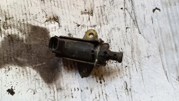 Válvula de pressão de vácuo Toyota RAV4 2.0 D4D 25819-27040 image 2