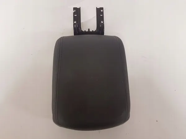 Volvo V50 konsolin käsinoja OEM JUT101272 - Käytetty image 2