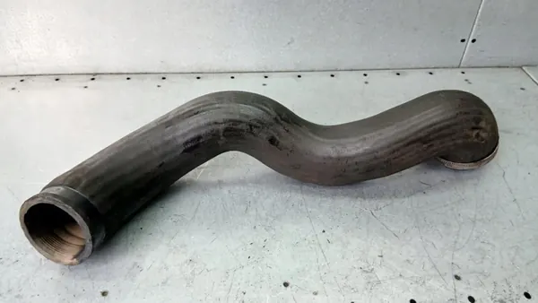 Tubería de intercooler Volvo V70 II 2.4D5 30645937 image 5