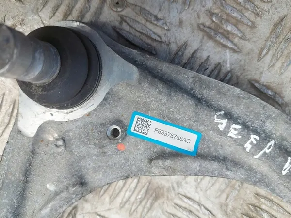 Fram Höger Övre Kontrollarm Jeep Grand Cherokee WL 2021- P68375788AC image 7