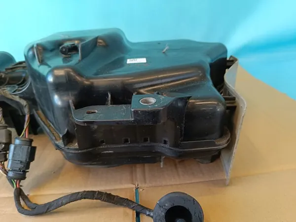 CUPRA FORMENTOR 2.0 TDI Réservoir Pompe AdBlue 2024 OEM image 5