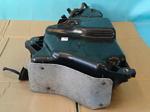 CUPRA FORMENTOR 2.0 TDI Réservoir Pompe AdBlue 2024 OEM image 6