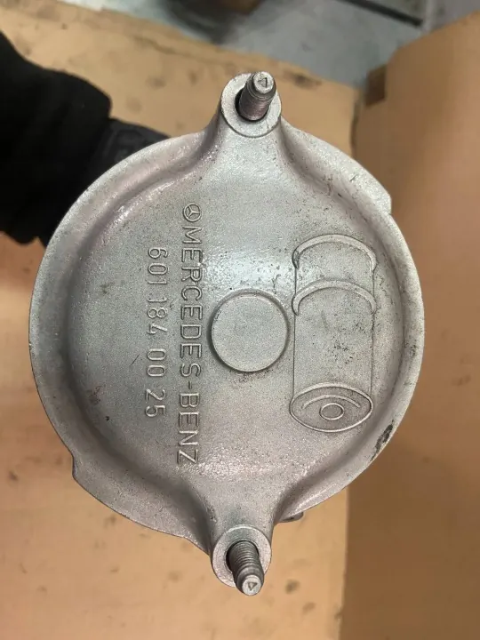 Mercedes Oliefilterhuis OEM A6031840202 image 8