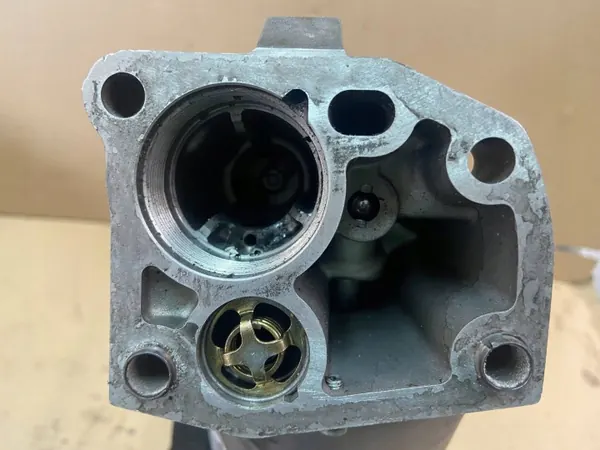 Mercedes Oliefilterhuis OEM A6031840202 image 9