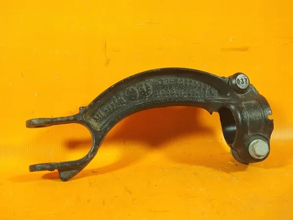 Audi A5 8T Linker Schokdemperbevestiging OEM 8k0413037l image 3